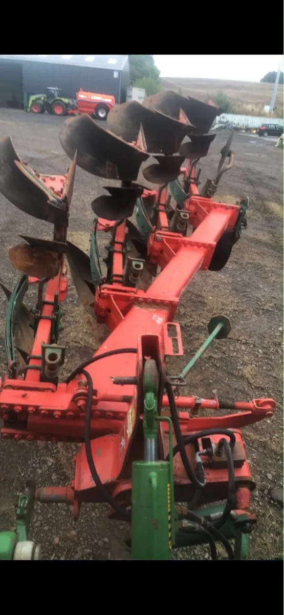 Kverneland plough - Image 3