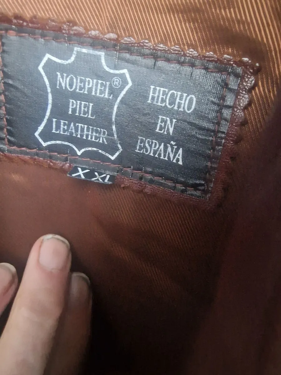 Mens leather jacket. - Image 1