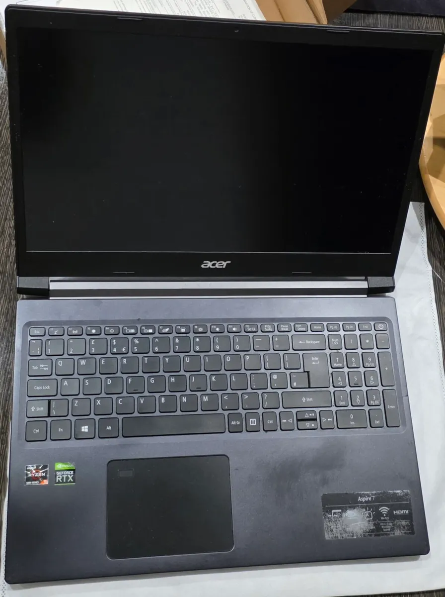 Acer Aspire 7 - Image 1
