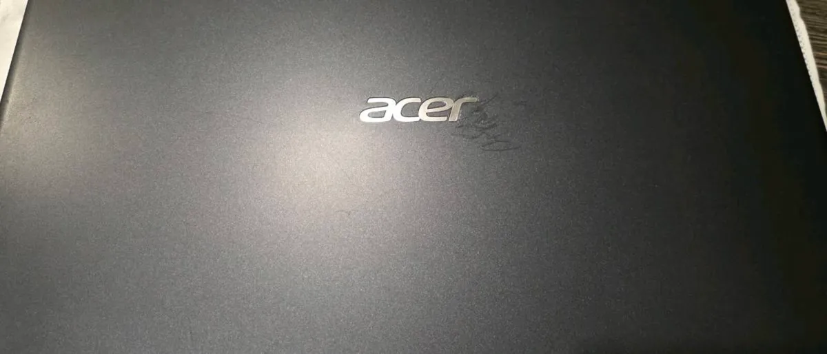 Acer Aspire 7 - Image 2