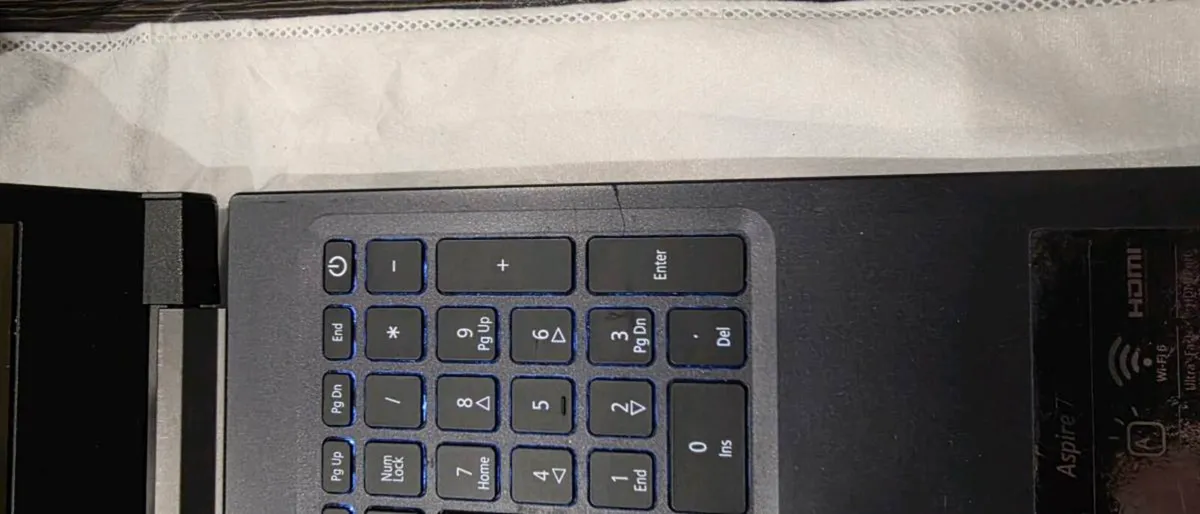 Acer Aspire 7 - Image 3