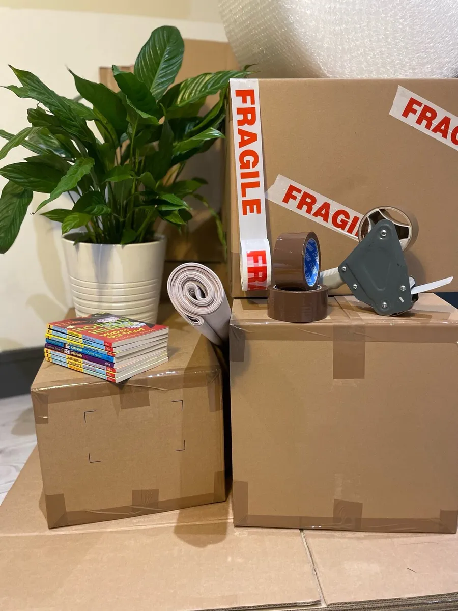 Moving supplies - Image 1
