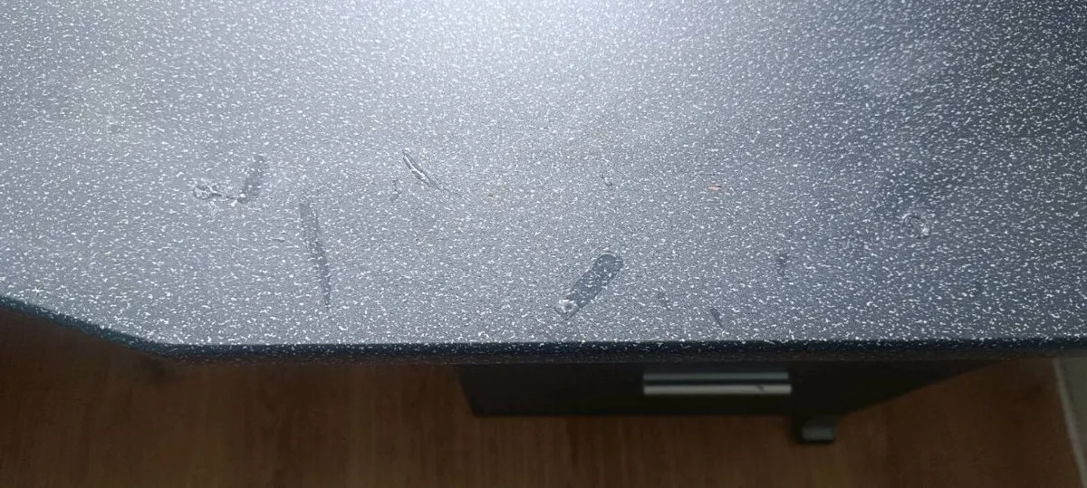 Desk - Image 2