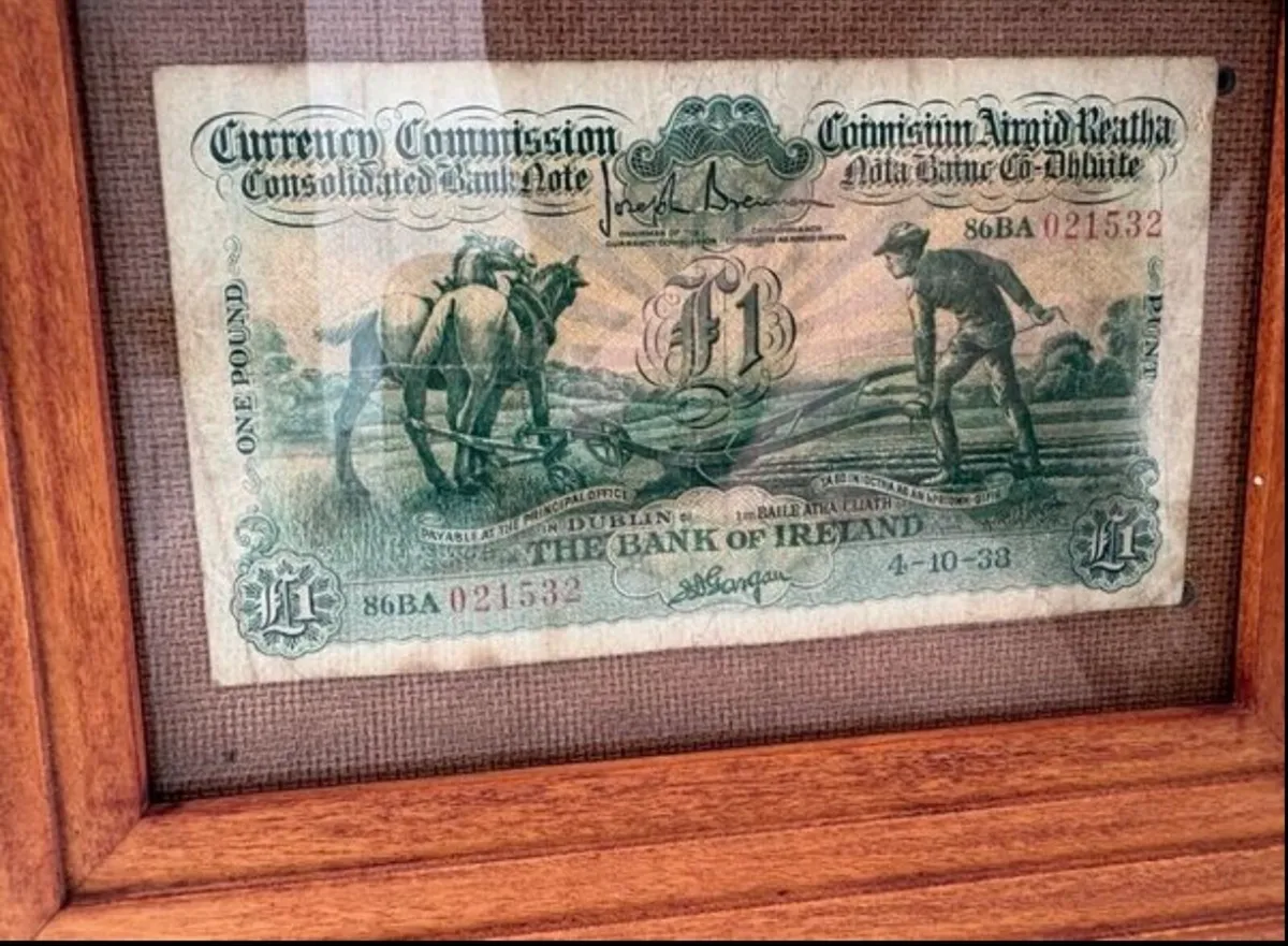 1938 Irish Ploughman One Pound Banknote - Image 3