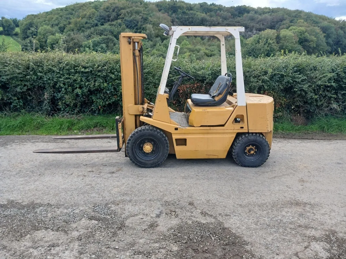 TCM 2.5 ton diesel  Forklift - Image 3