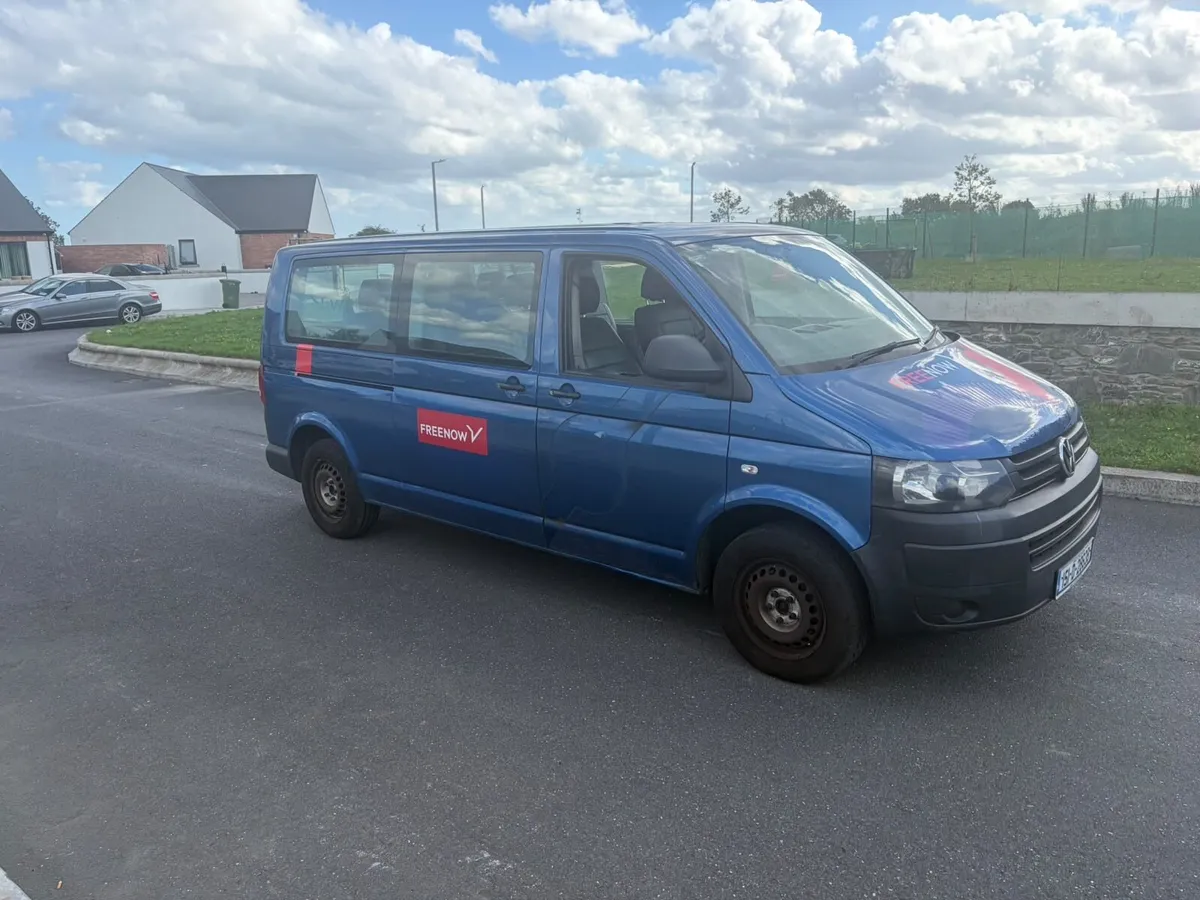 2015 Volkswagen caravel 2.0 Tdi Dsg - Image 3