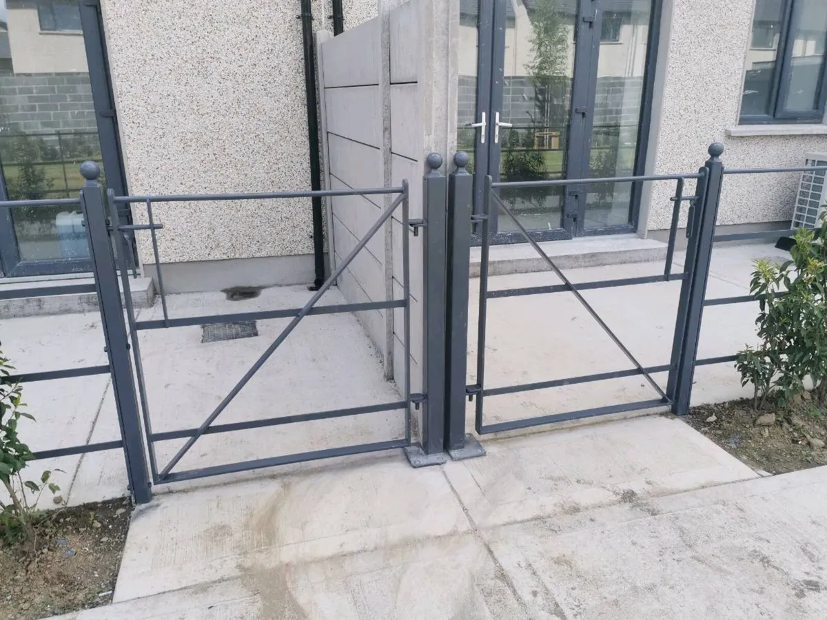 Gate - Image 2