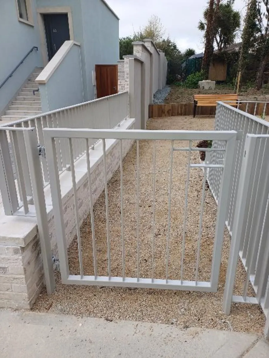 Gate - Image 3