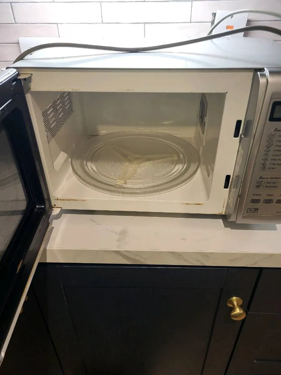 Sharp Microwave - Image 2
