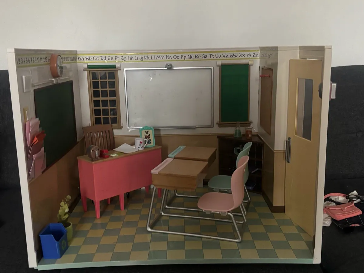 Our Generation school set - Image 1