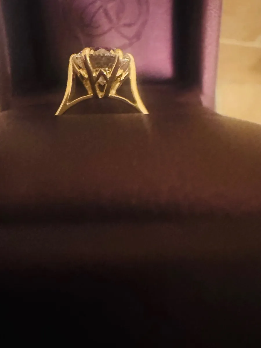 “2.43ct D VS1 HRD Antwerp Cert Lab  Diamond Ring - Image 2