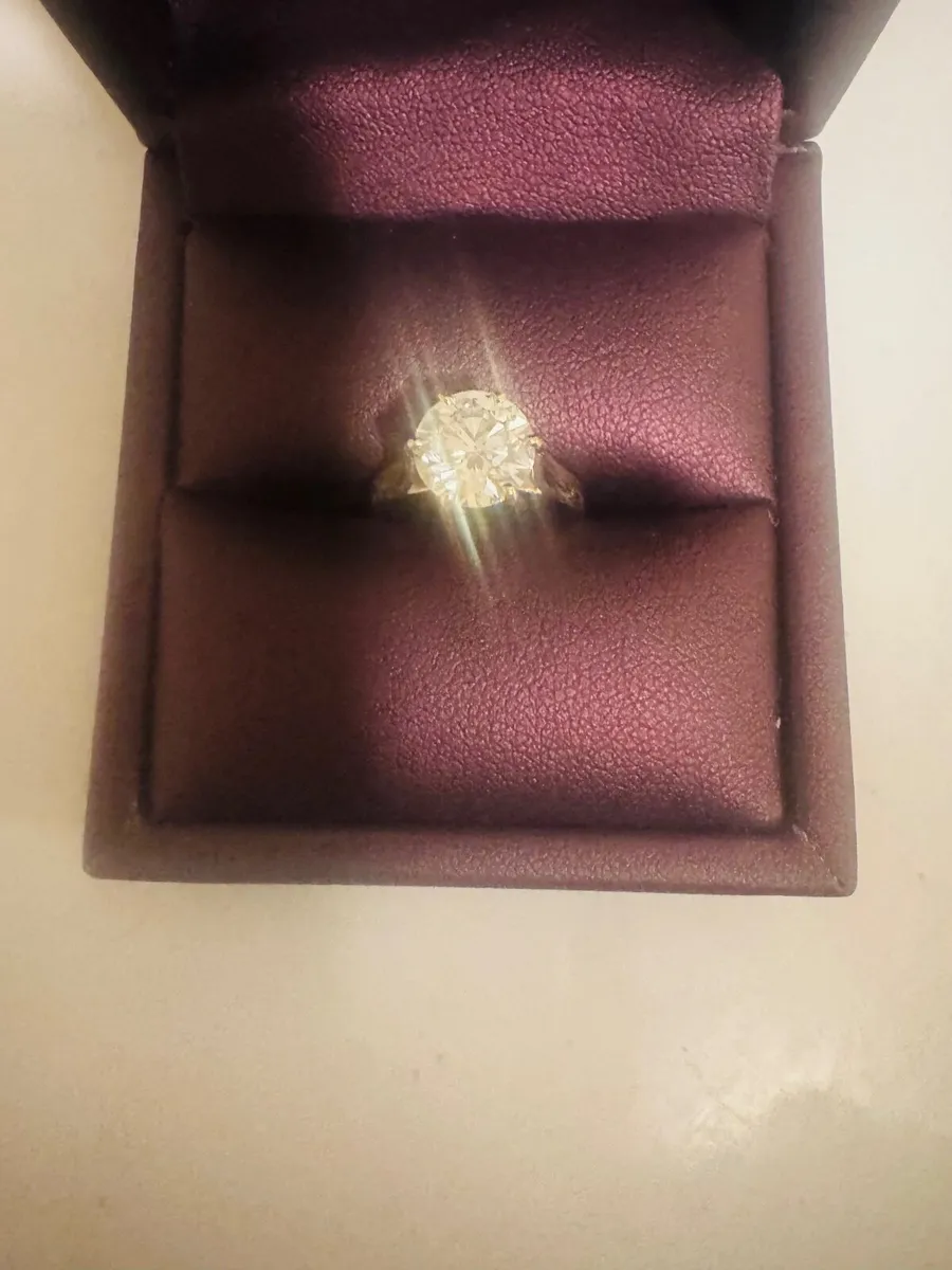 “2.43ct D VS1 HRD Antwerp Cert Lab  Diamond Ring - Image 4