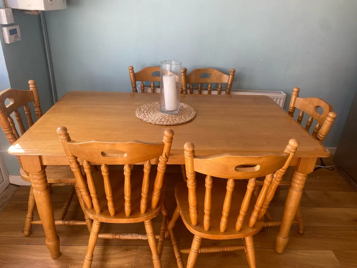 Table and Chairs - Image 2