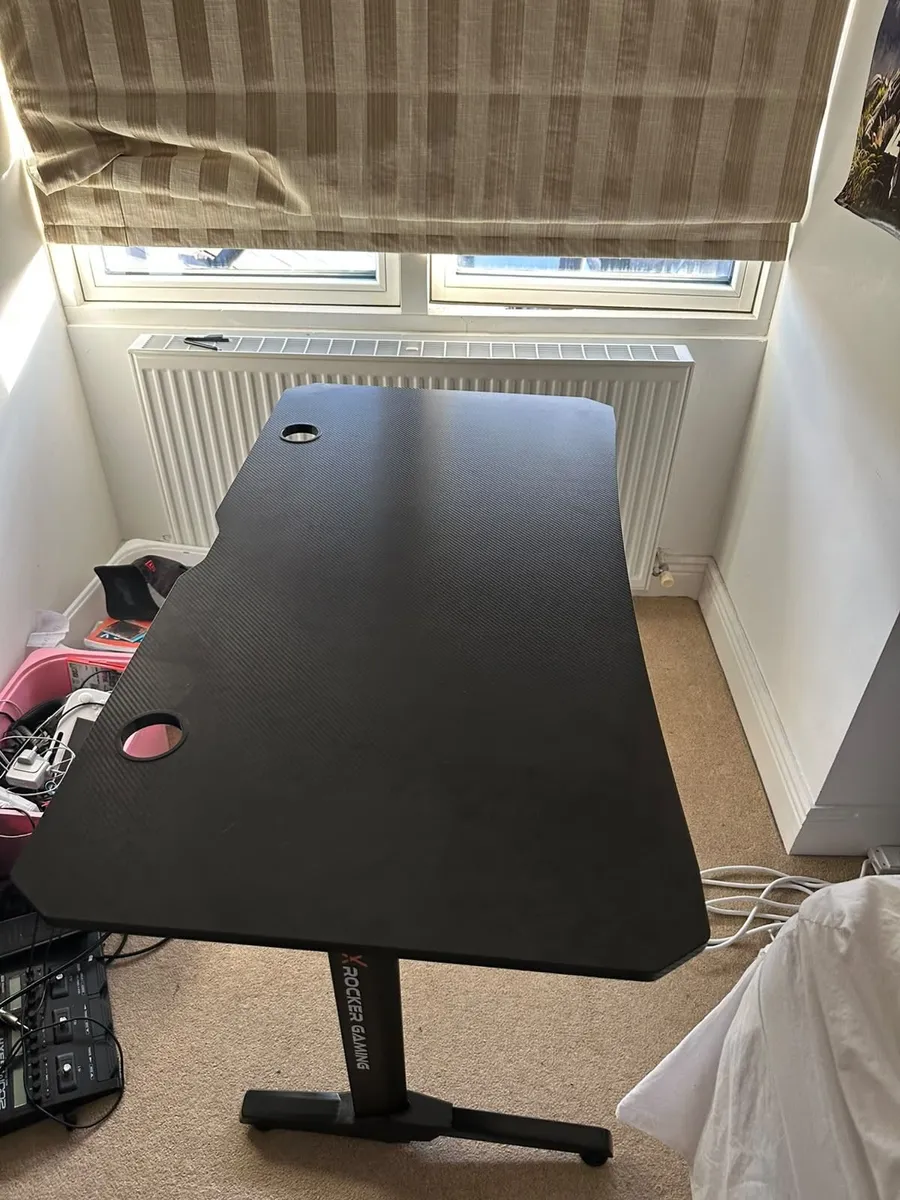 X Rocker gaming desk - Image 1