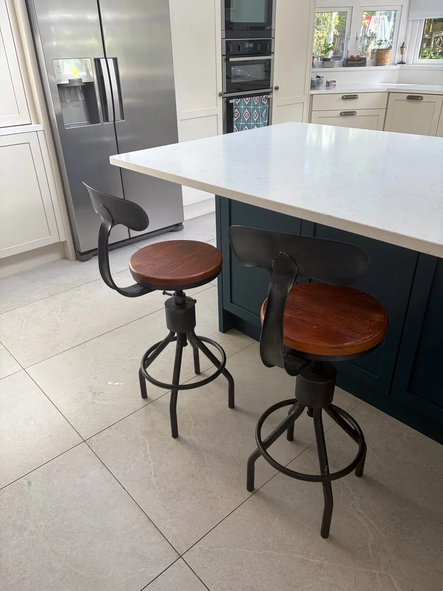 Vintage swivel bar stools - Image 1