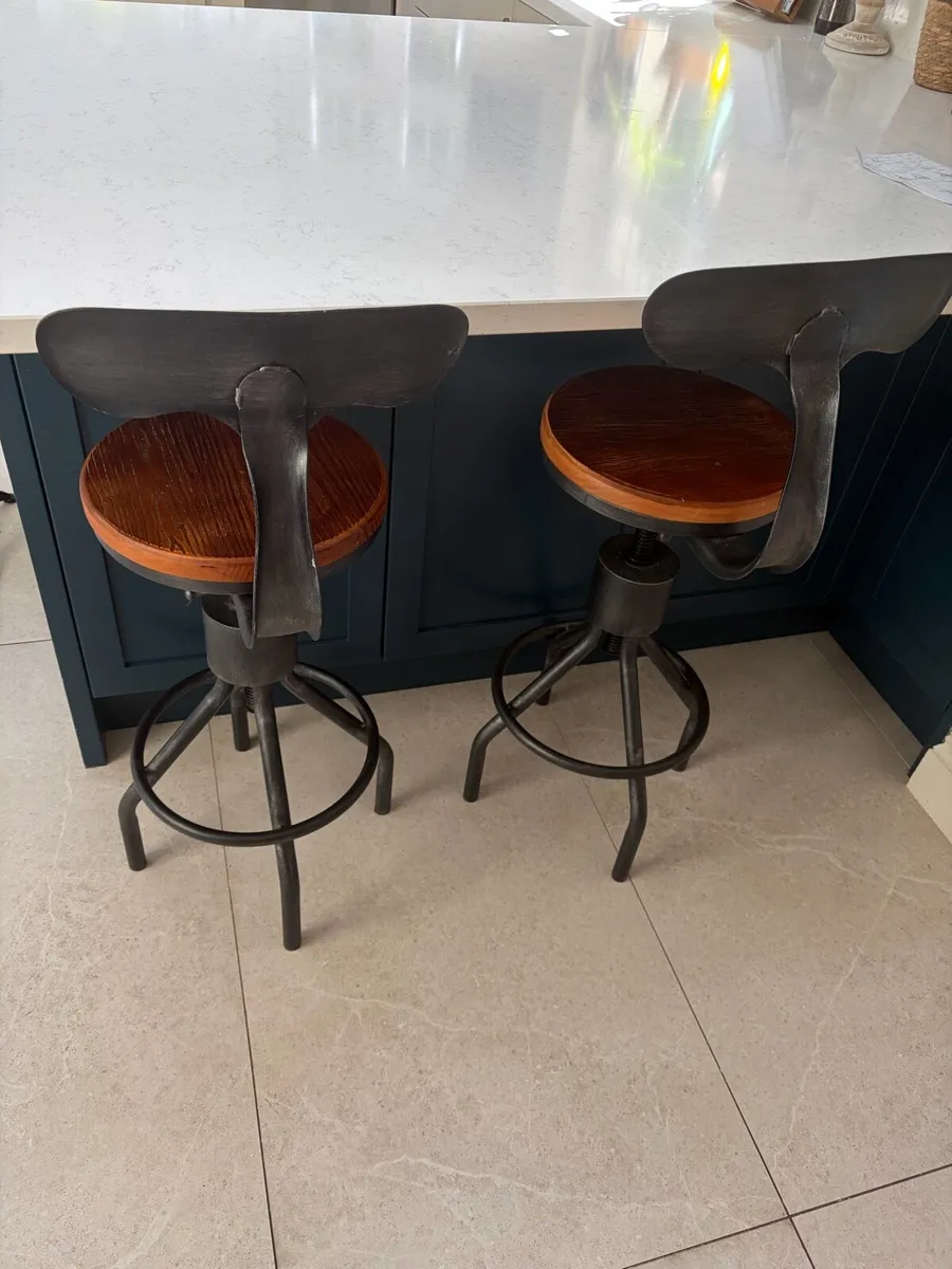 Vintage swivel bar stools - Image 2
