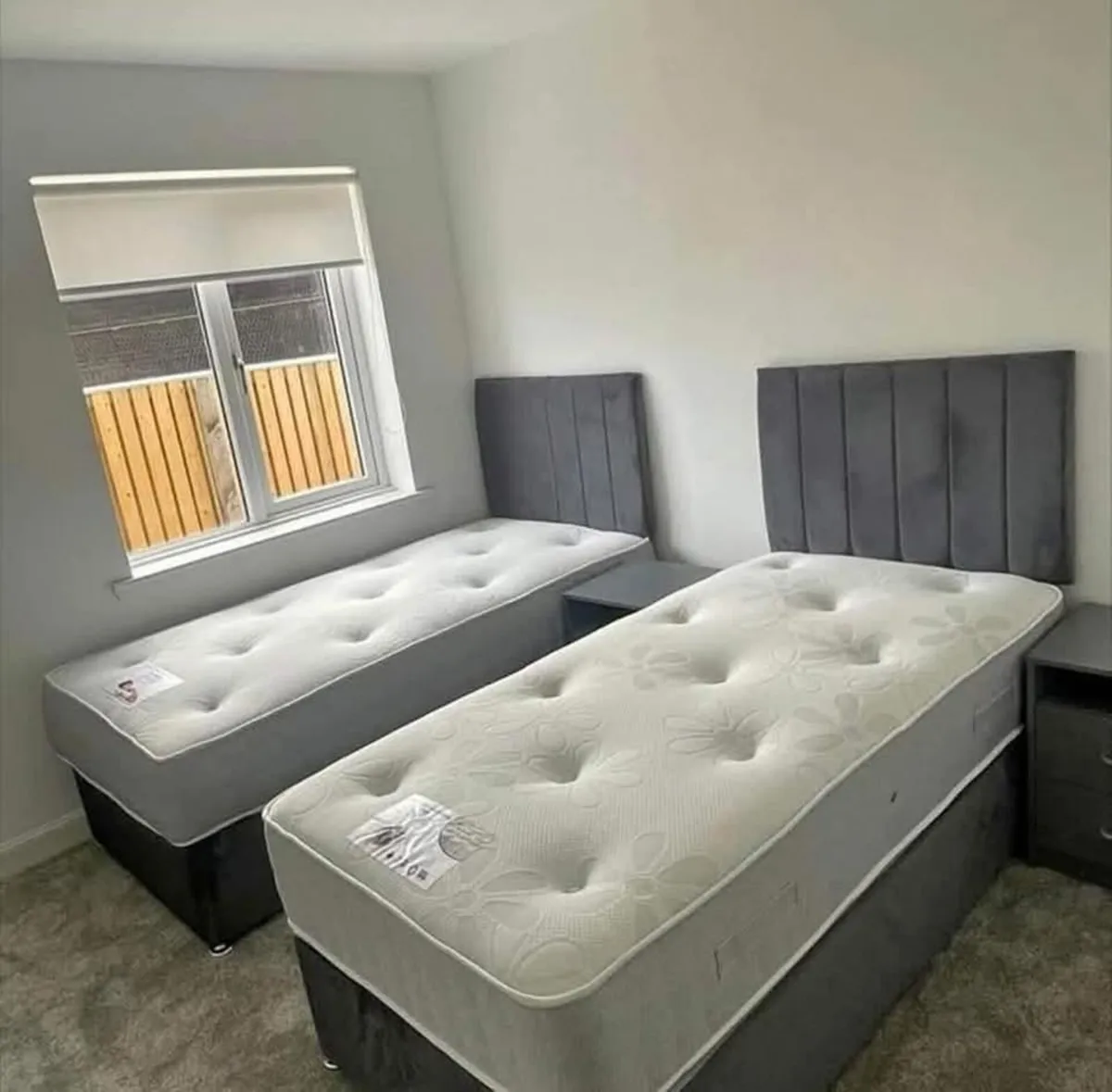 Single bed - Image 1