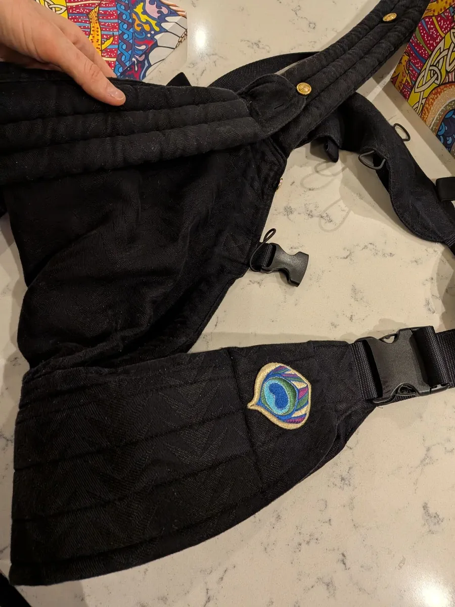 Artipoppe Baby Carrier – Black – Good Condition - Image 1