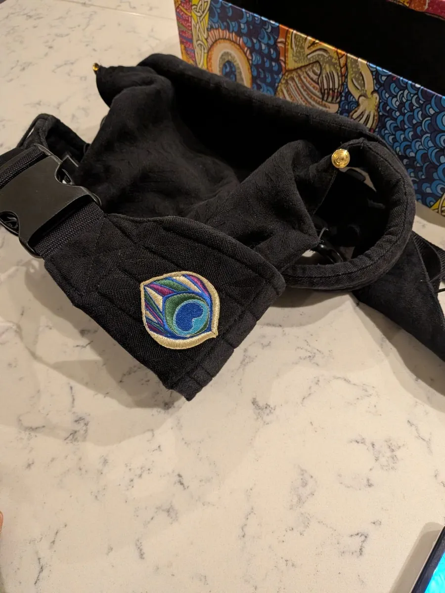 Artipoppe Baby Carrier – Black – Good Condition - Image 2