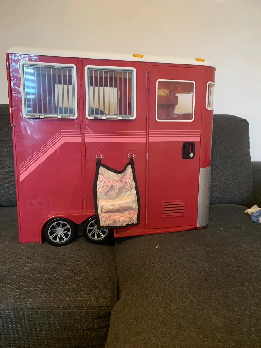 Our Generation horse trailer - Image 1