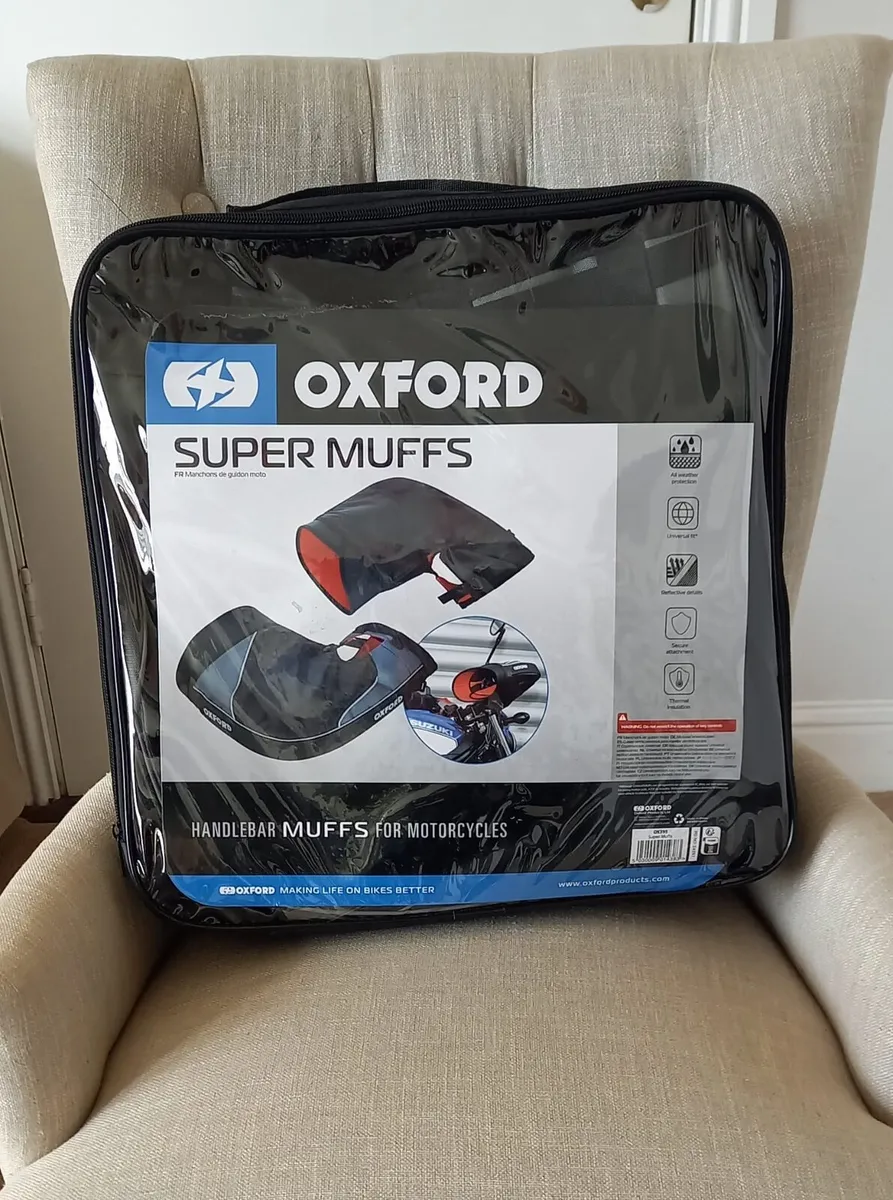 Oxford Muffs