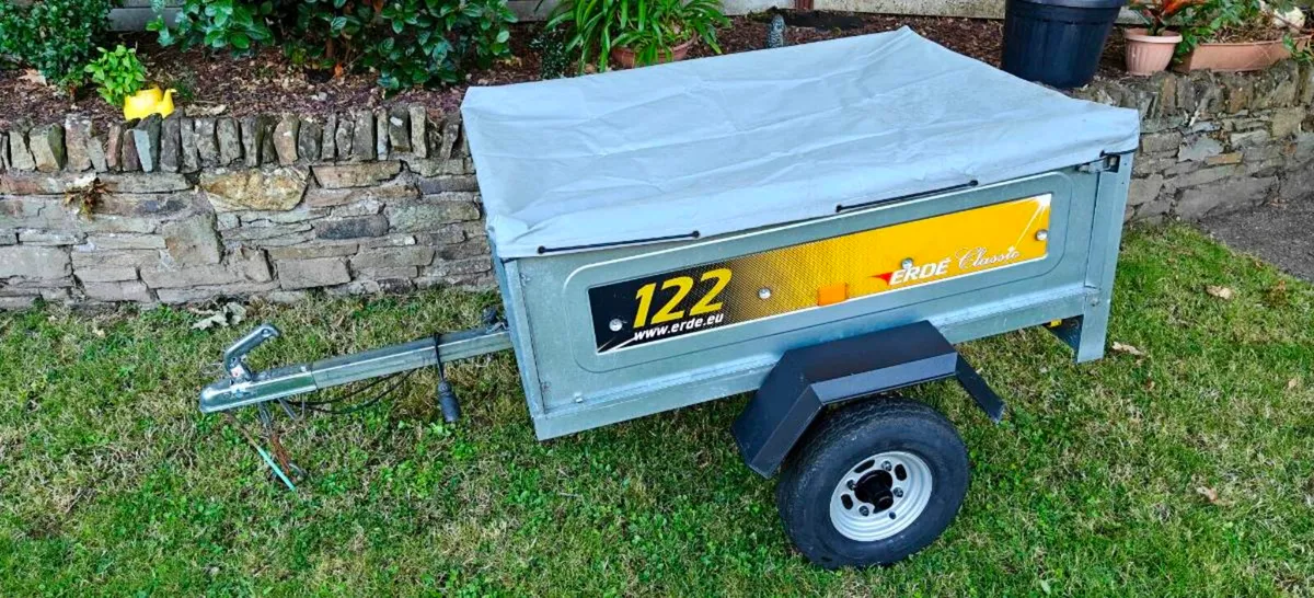 Trailer - Image 1