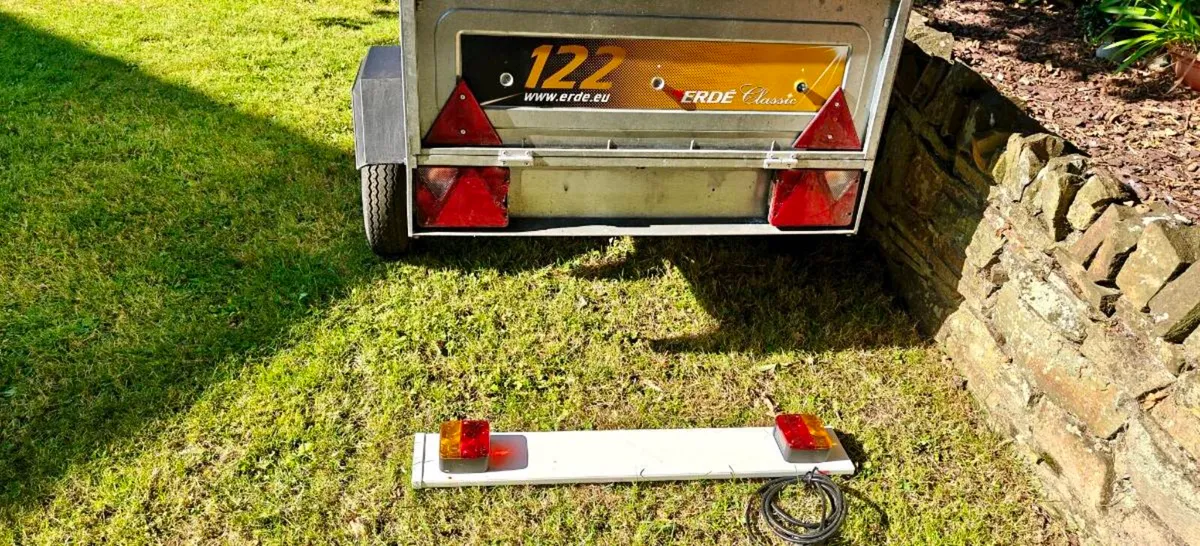 Trailer - Image 2