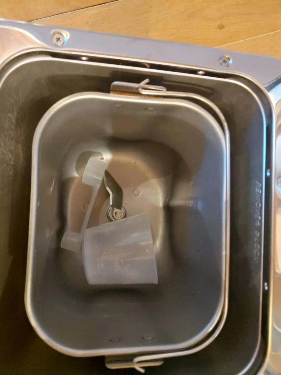 Morphy Richards Fast Bake Breadmaker - Image 4