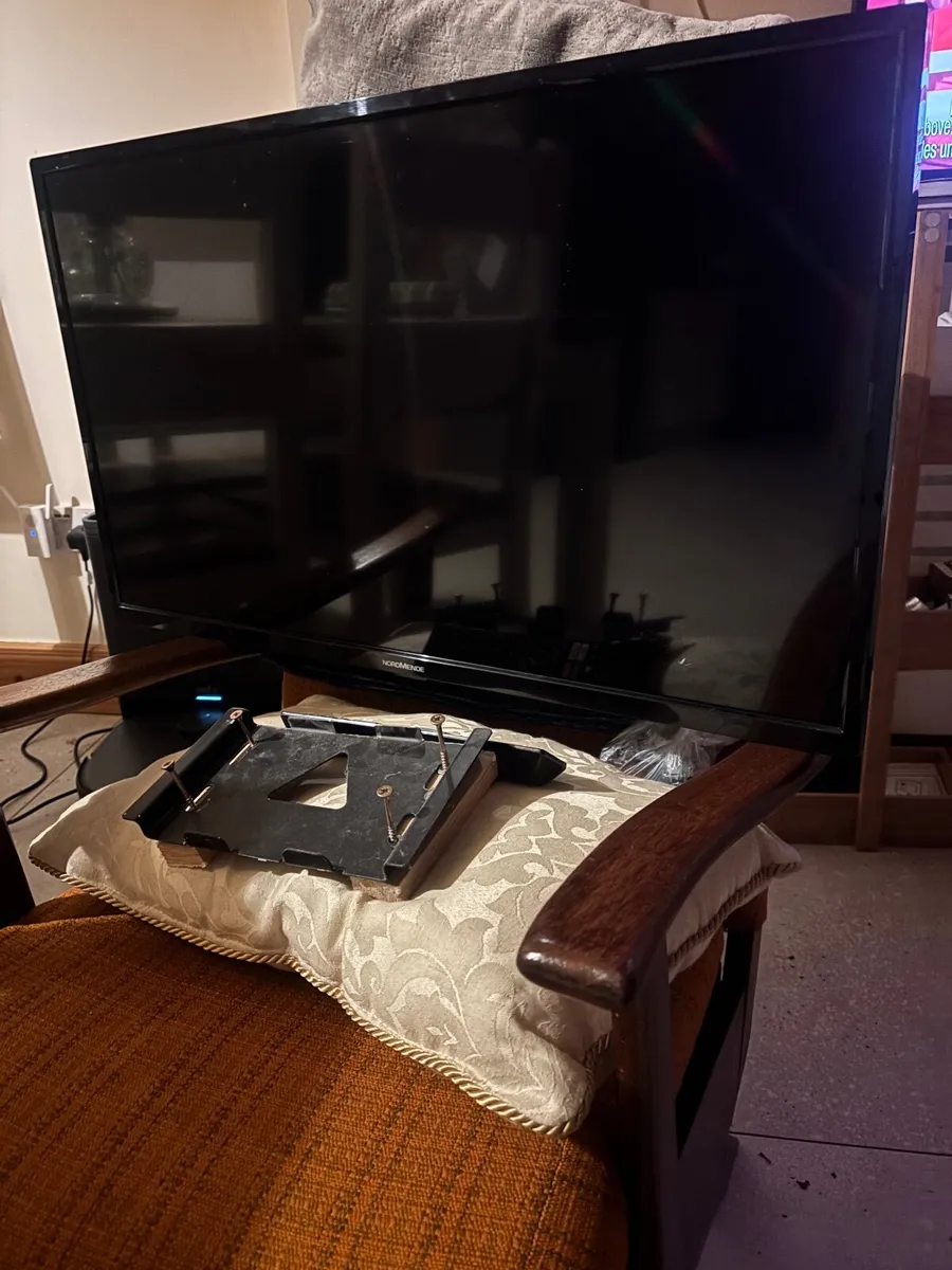 TV  28inch - Image 1