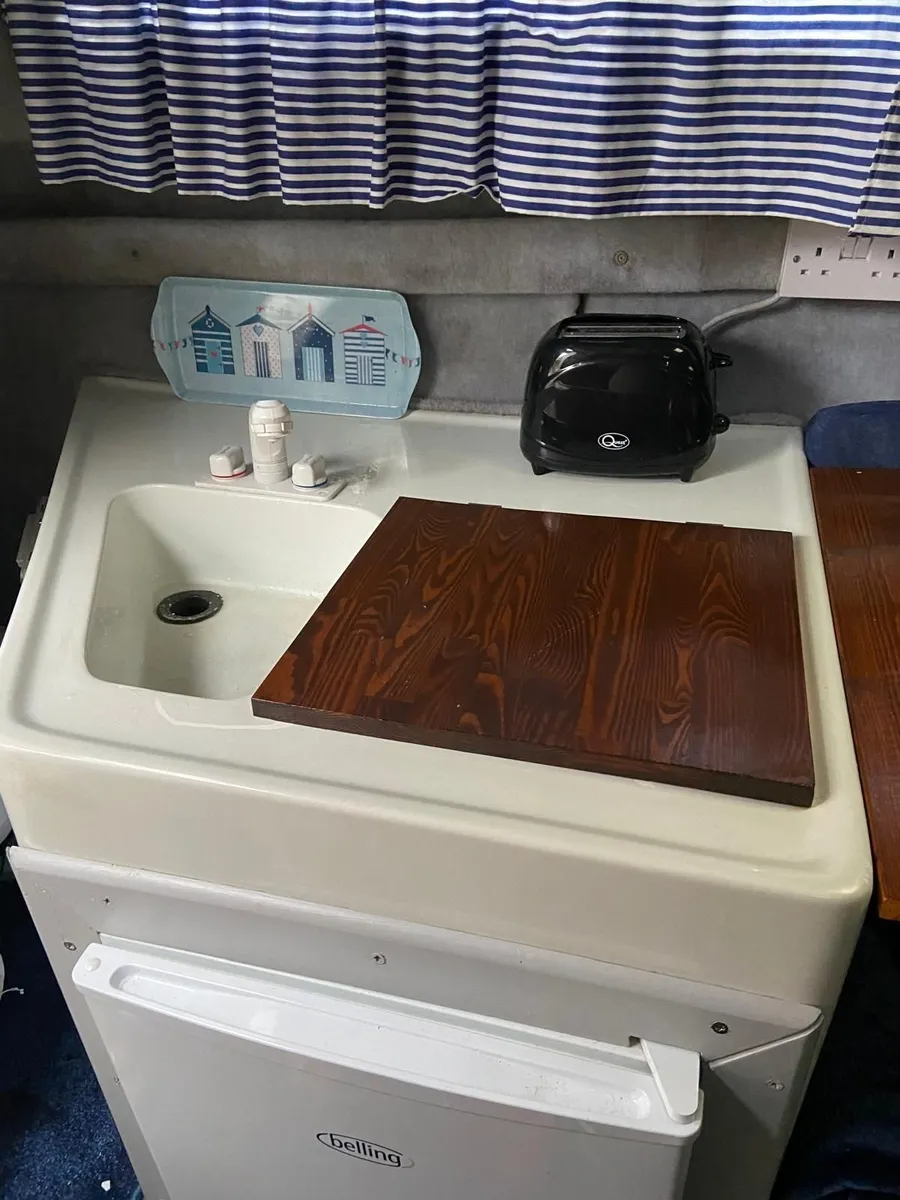 Rinker Fiesta Vee 260 sports Cruiser - Image 4