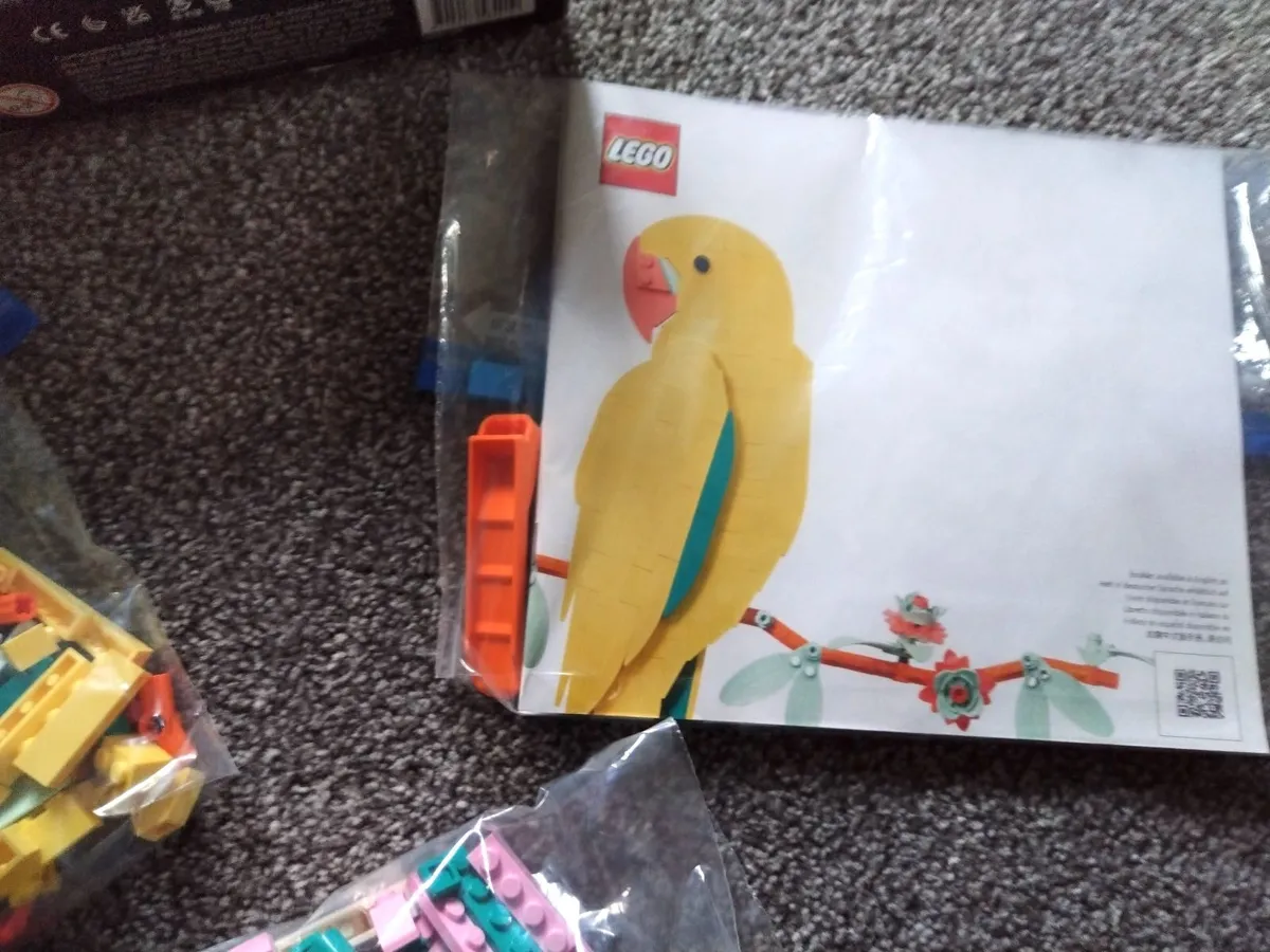 LEGO 31211 The Fauna Collection – Macaw Parrots - Image 3