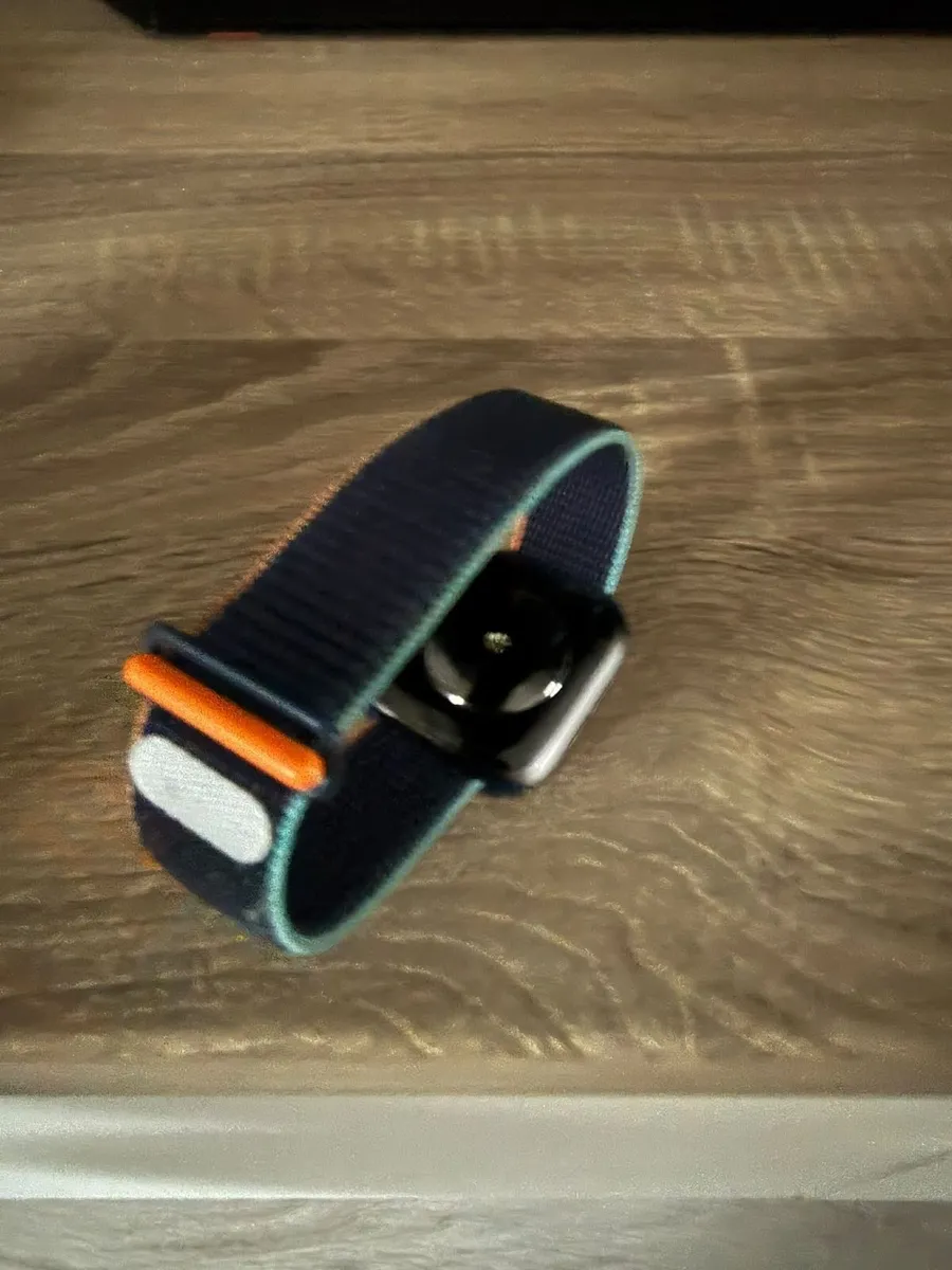 Apple Watch Series 4 - Image 3