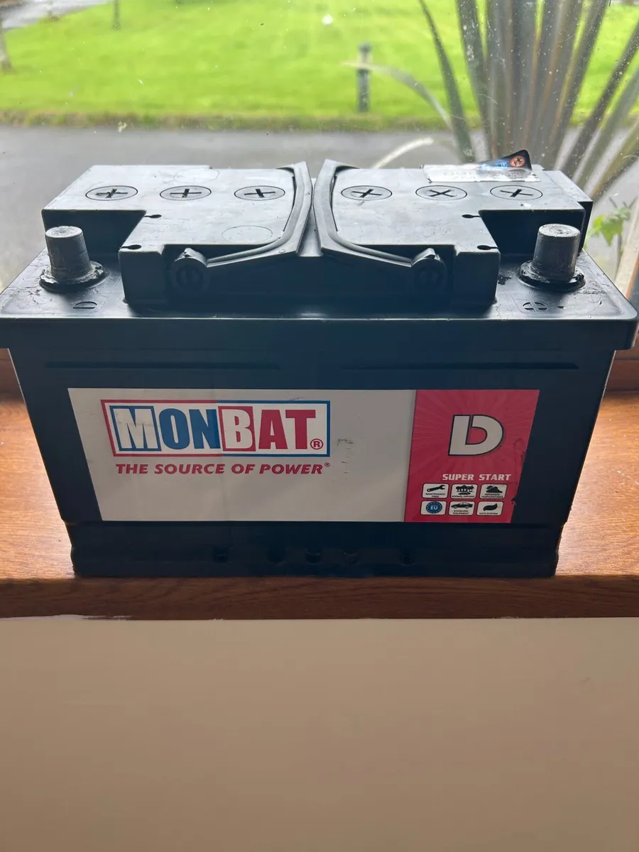 Car battery - Image 1