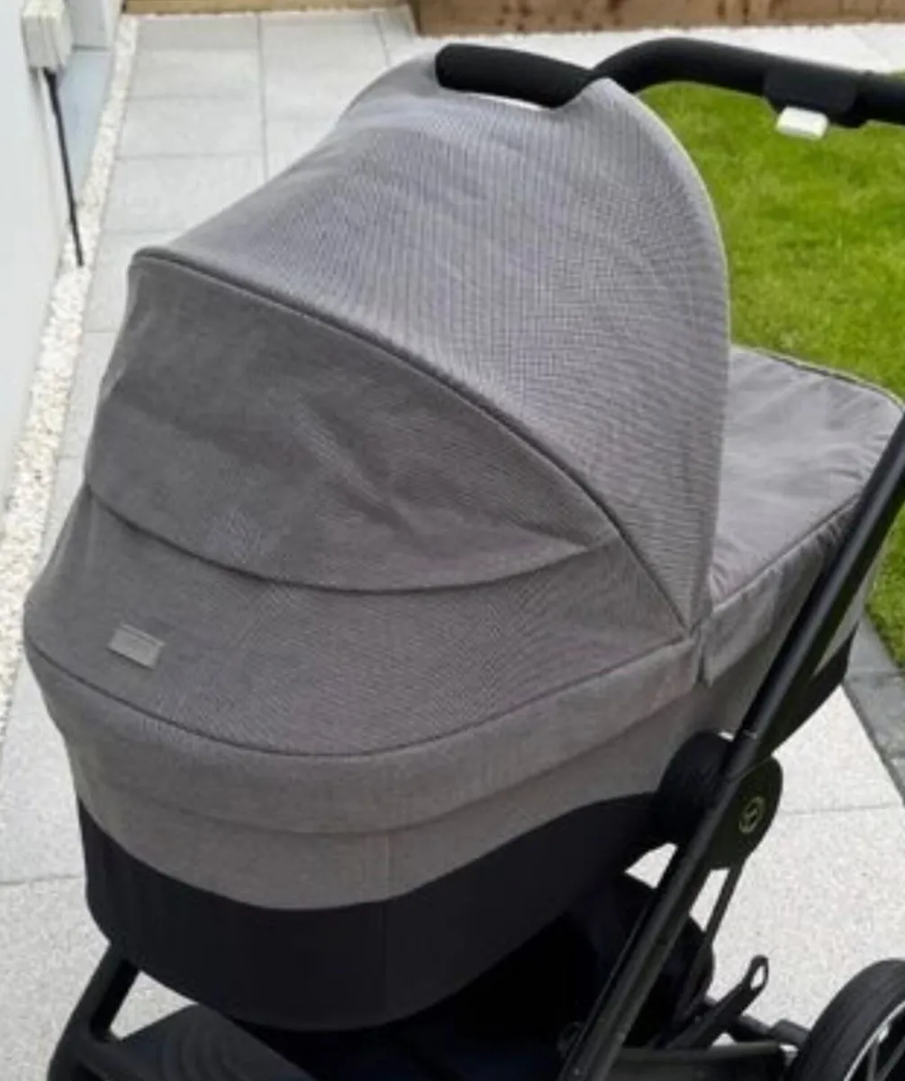 Cybex Balios Bassinet - Image 1
