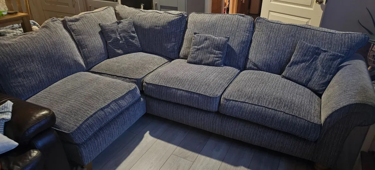 Fabric corner sofa - Image 1