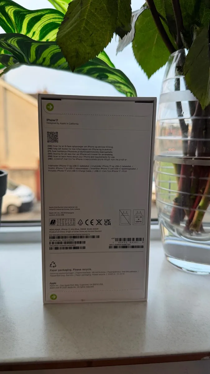 iPhone 17 - Image 2