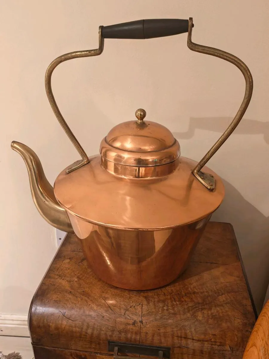 Giant 16-Litre Vintage Copper Kettle – Taurus Port - Image 1