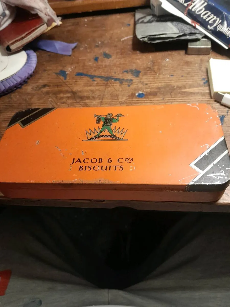 Vintage Jacobs cream crackers tin - Image 1