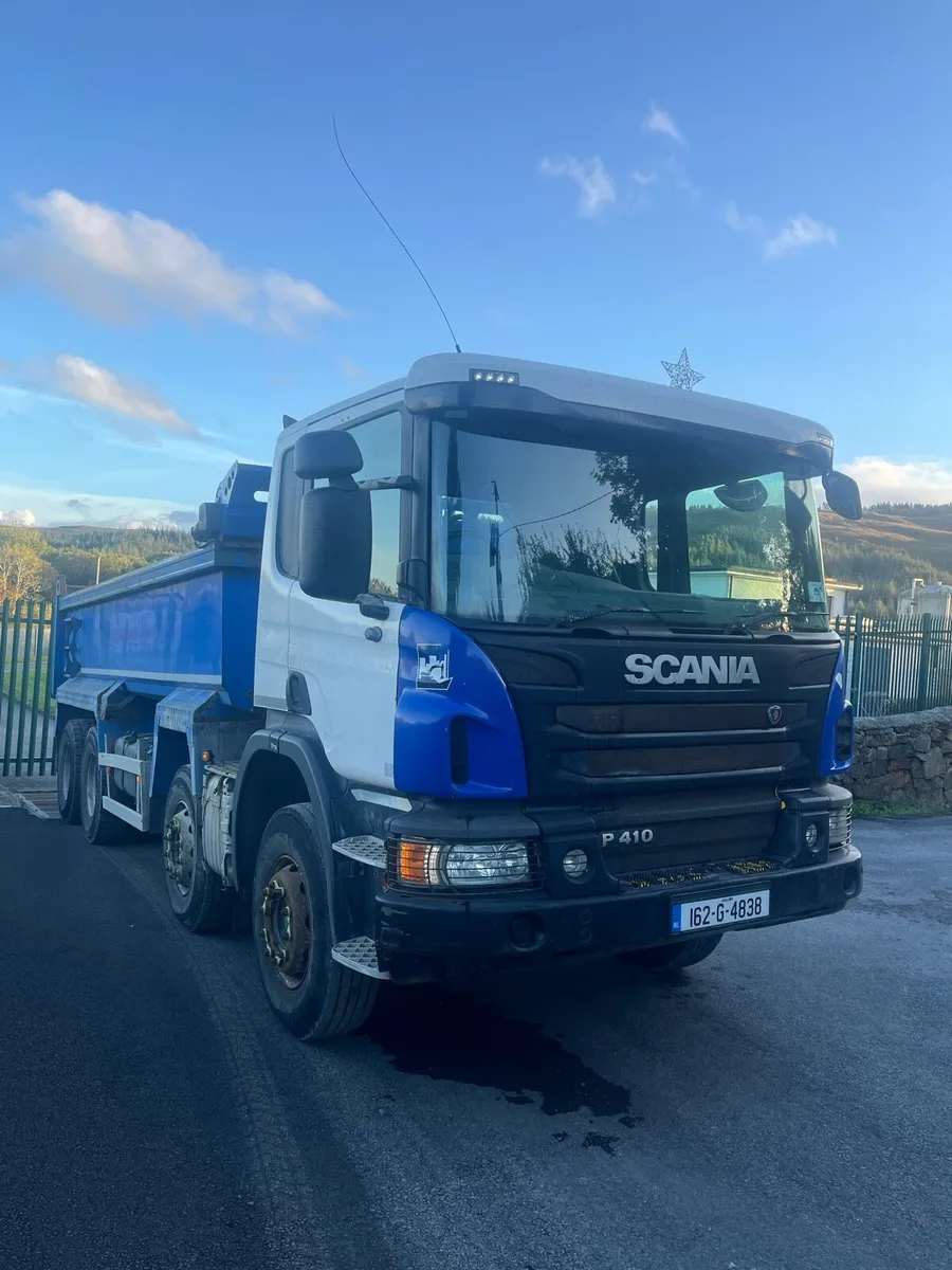2016 Scania P370 tipper - Image 1