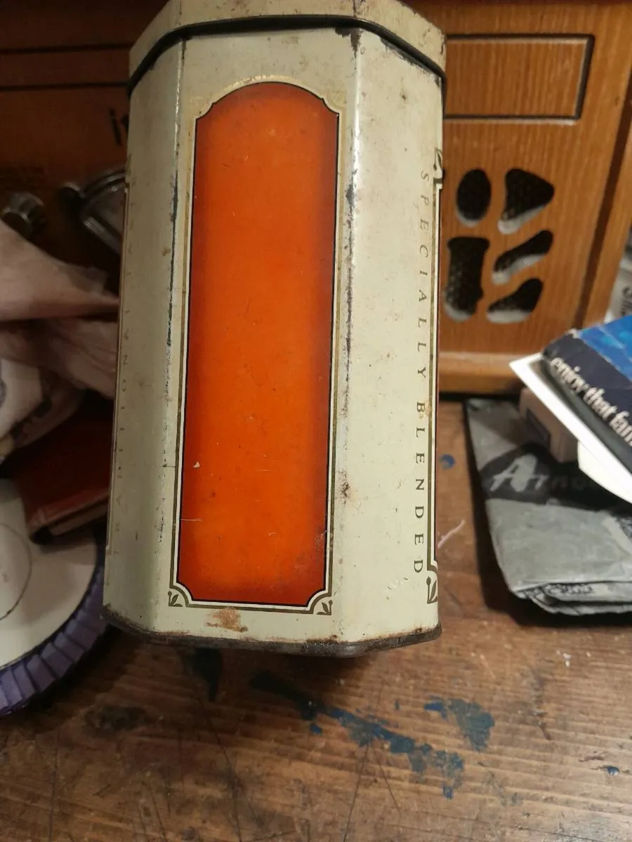 Vintage lyons red label  tea tin - Image 4