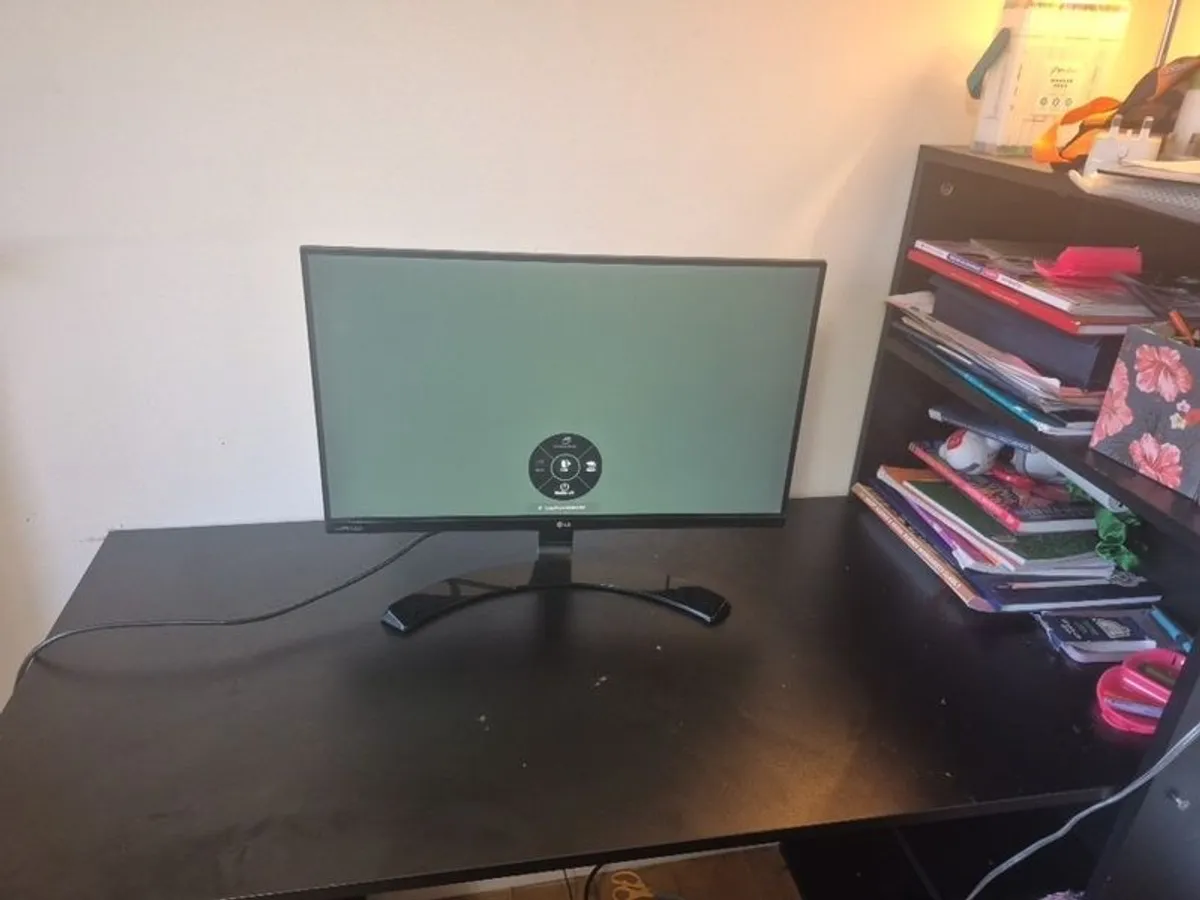LG Monitor - Image 1