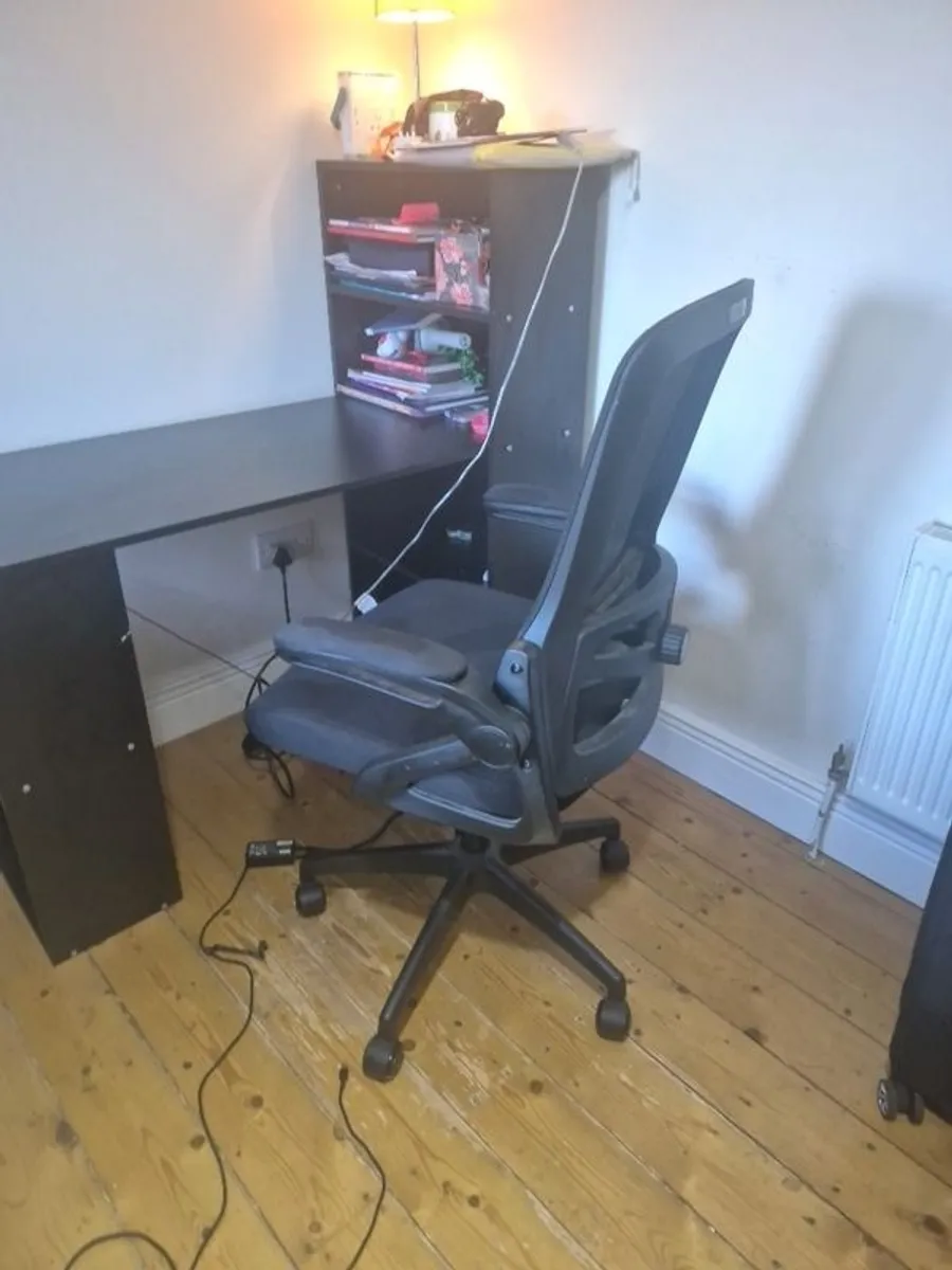 desk - Image 4