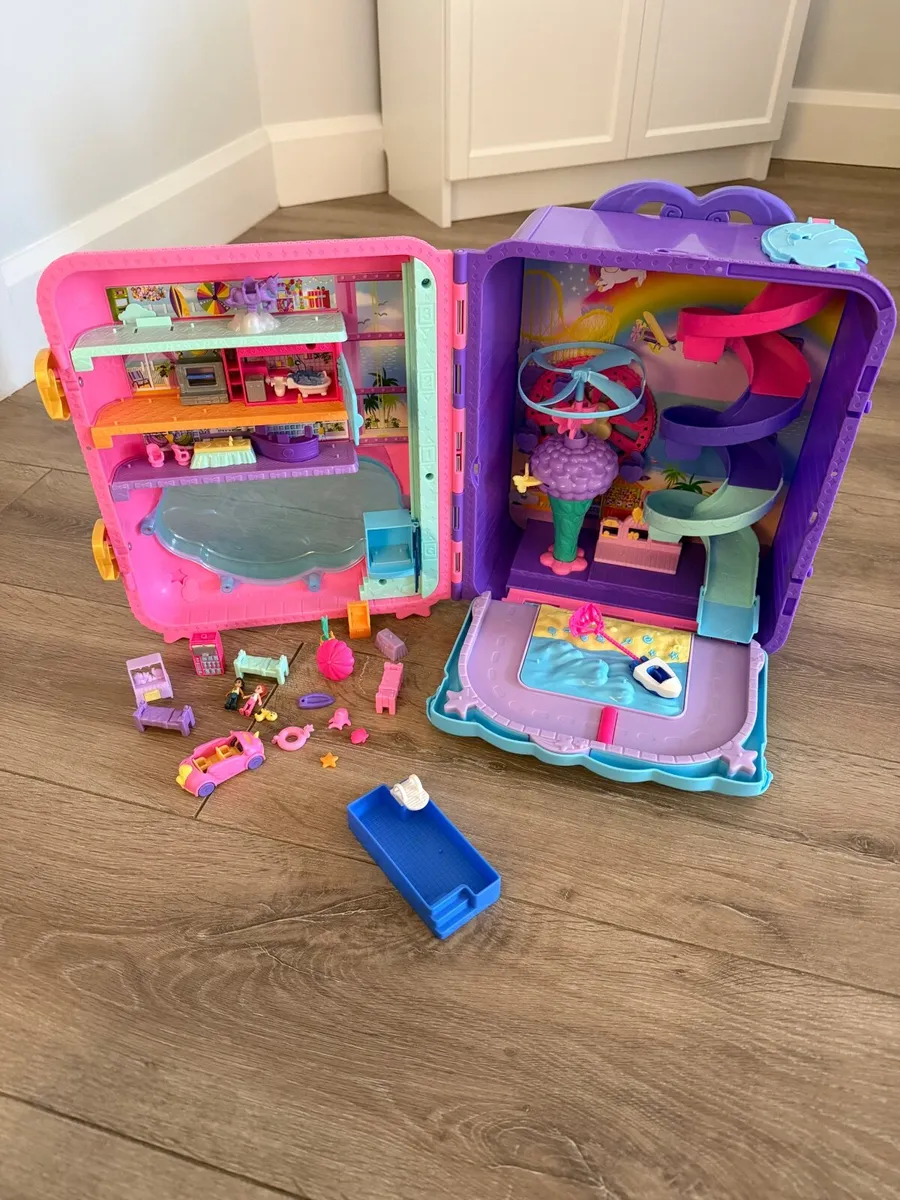 Polly Pocket Pollyville Rolling Suitcase - Image 4
