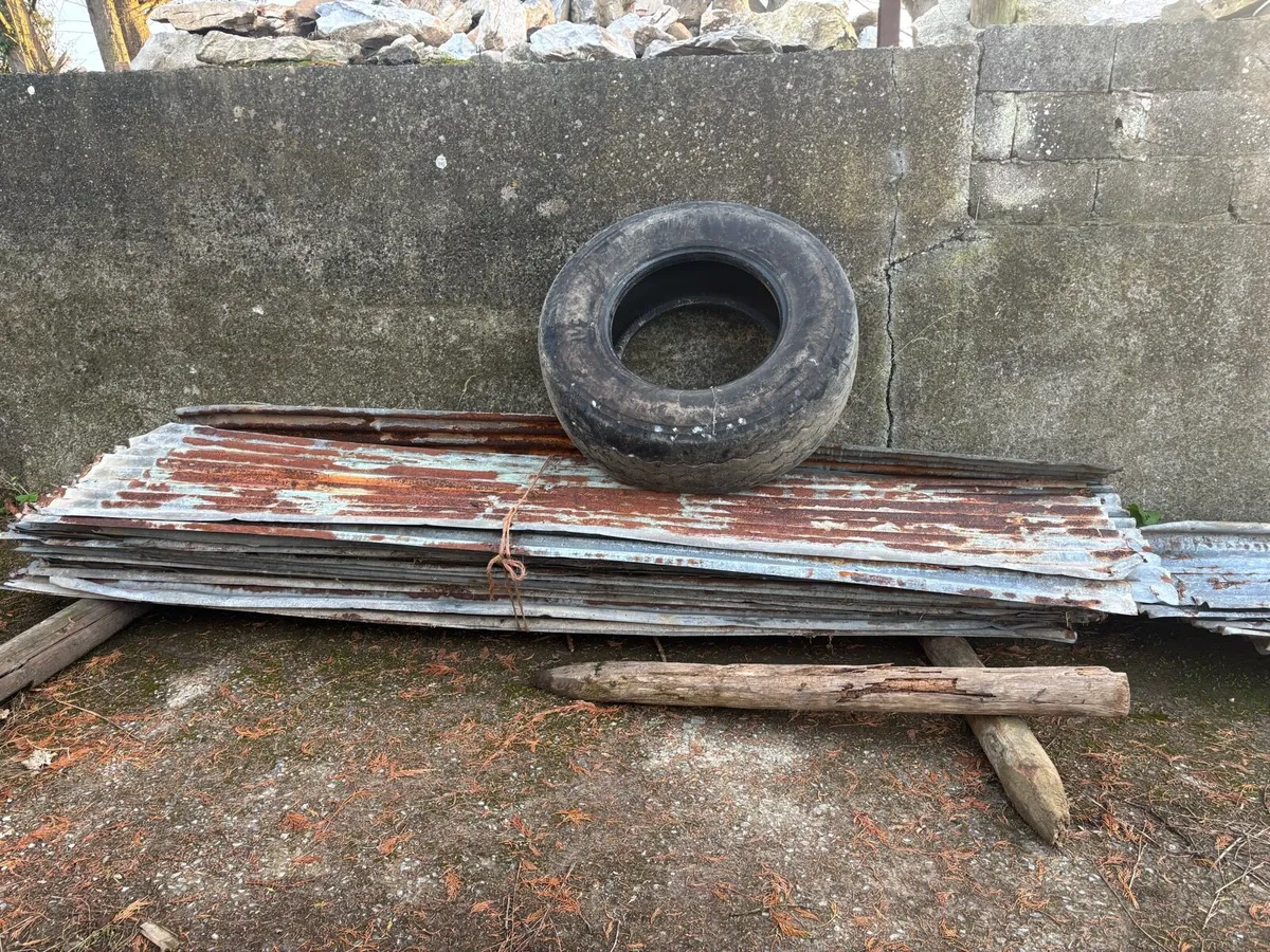 30 sheets of galvanised iron - Image 2
