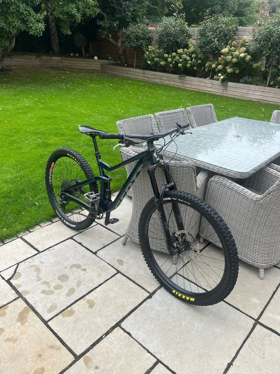 Mountain bike - Image 1