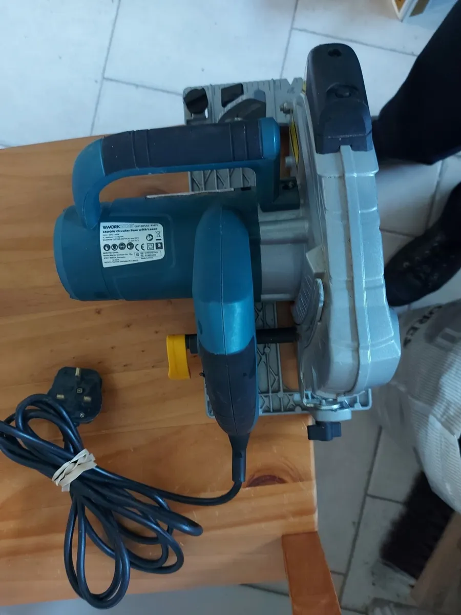 Workzone 1500W Circular Saw with Laser, Model CDY1 - Image 2