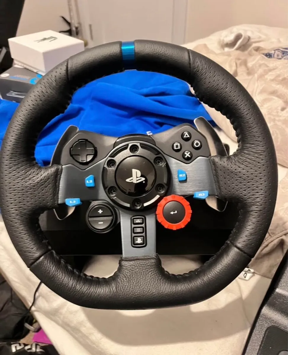 Logitech steering wheel and shifter - Image 1