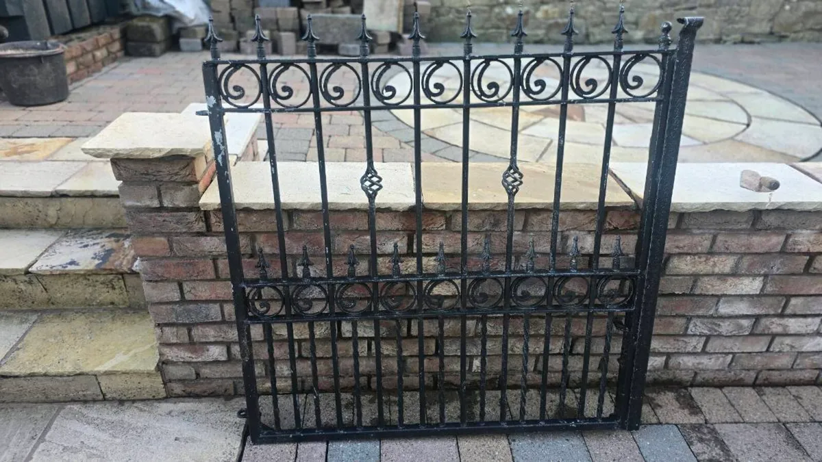 Entrance/driveway Gates - Image 1