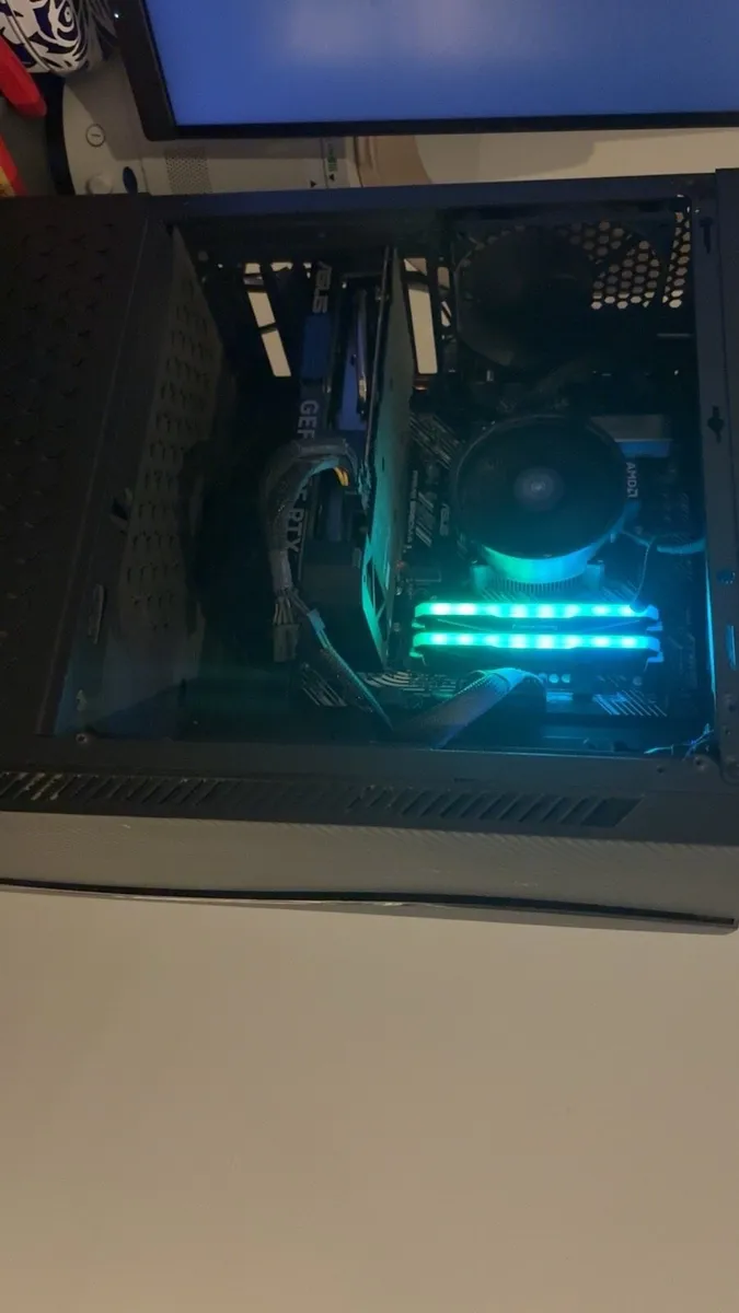 plug and play gaming setup - Image 1