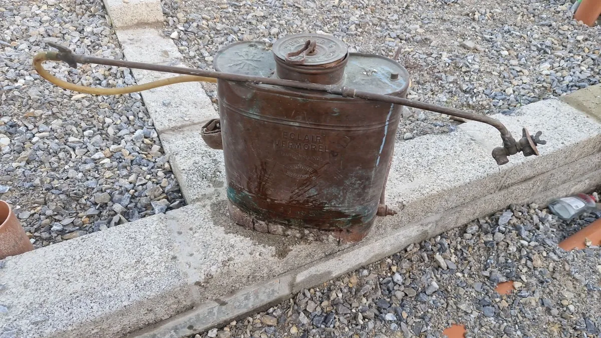 Vintage copper sprayer - Image 2